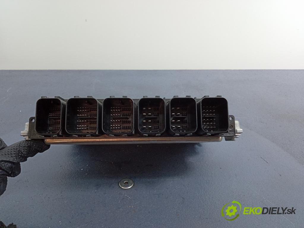 Bmw X3 2021 riadiaca jednotka Motor: 0261S105M8
