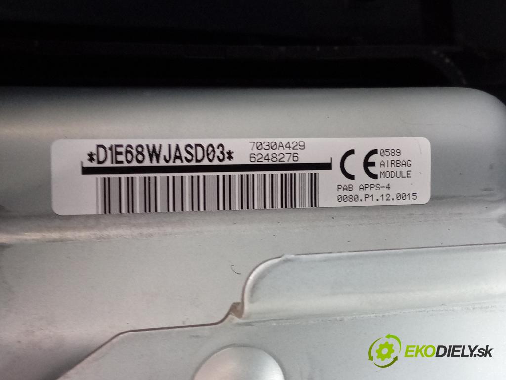 Citroen C4 aircross 2017 kokpit,pristrojová doska 8635A322