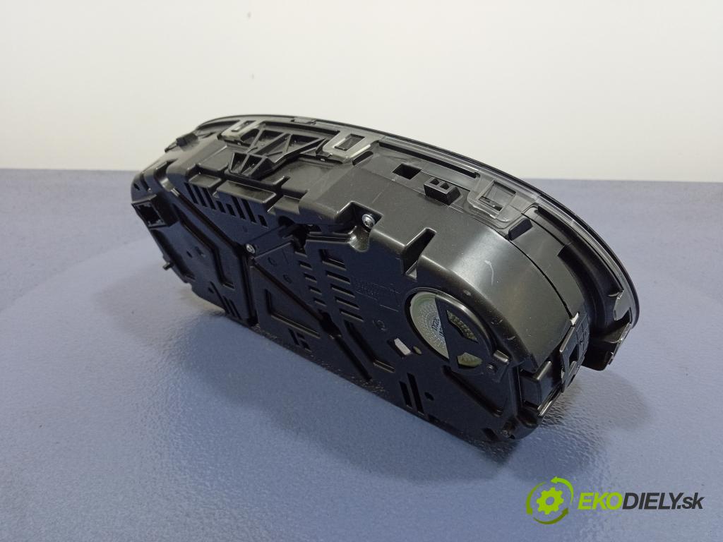 Skoda Fabia 2017 prístrojovka/ budíky 6V0920730B