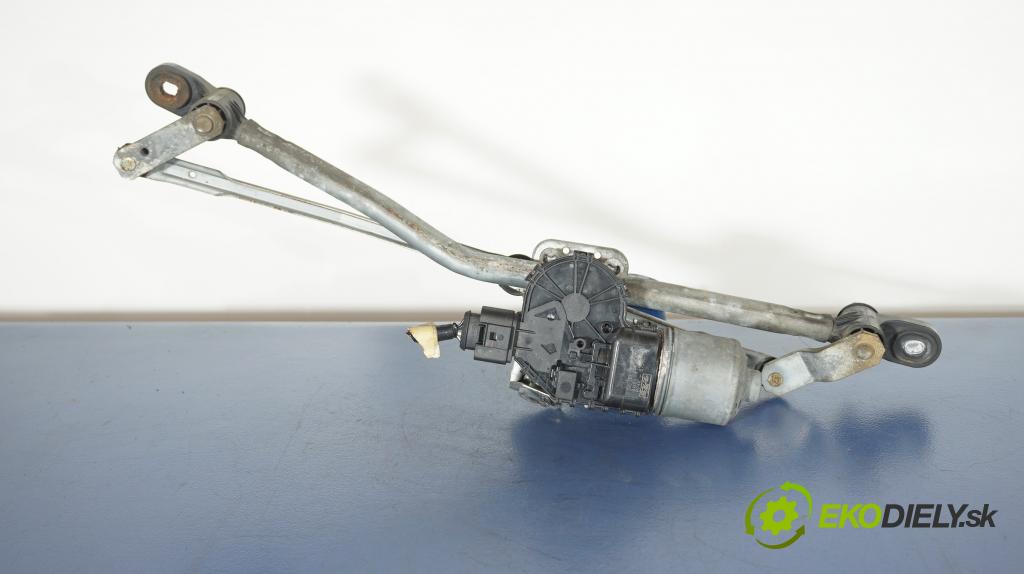 Mazda 3 2004 mechanismus motorek Stěrače: před 4M5117508AA