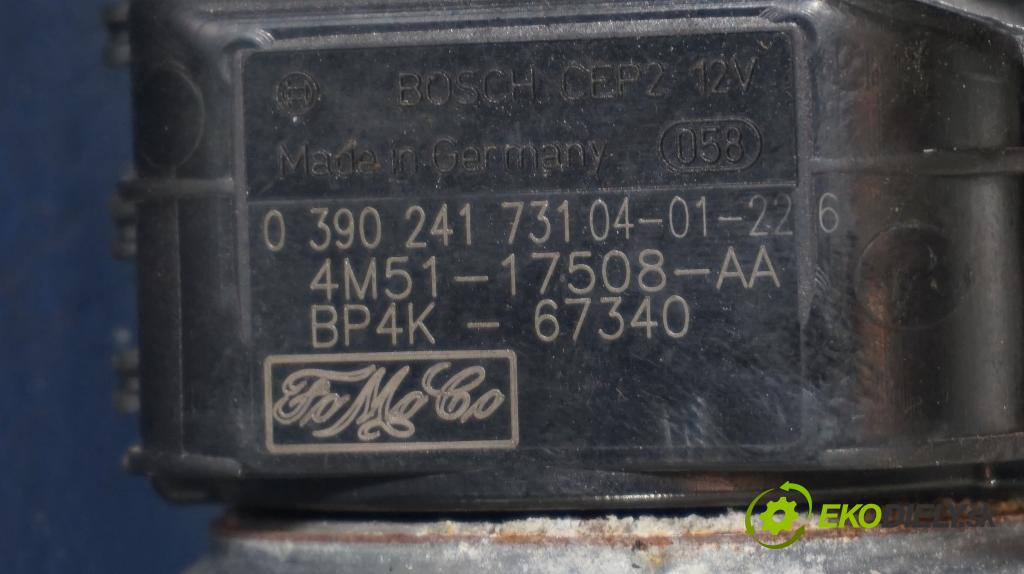 Mazda 3 2004 mechanismus motorek Stěrače: před 4M5117508AA