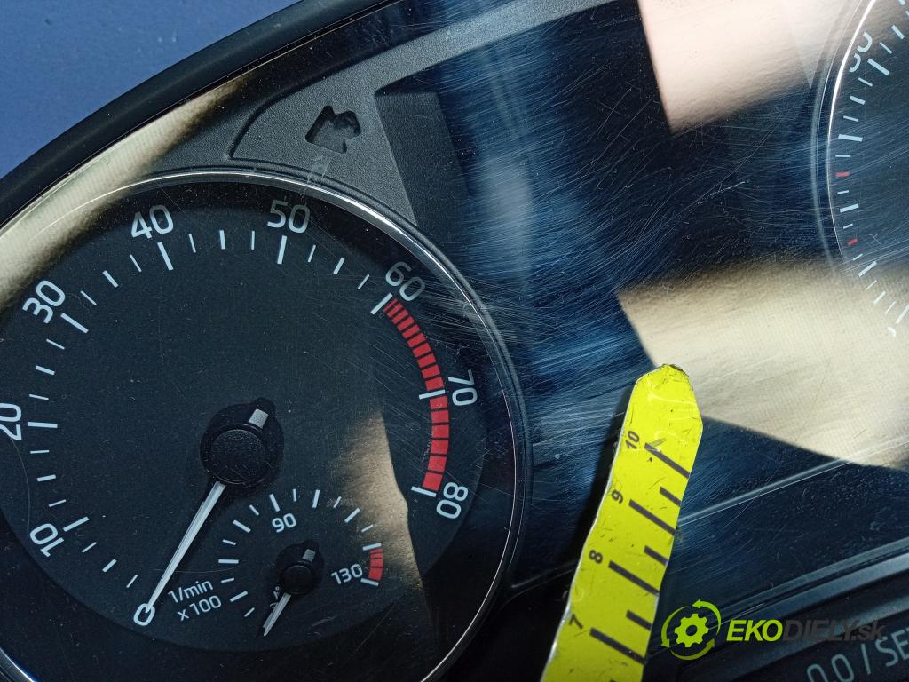 Skoda Fabia 2015 prístrojovka/ budíky 6V0920740