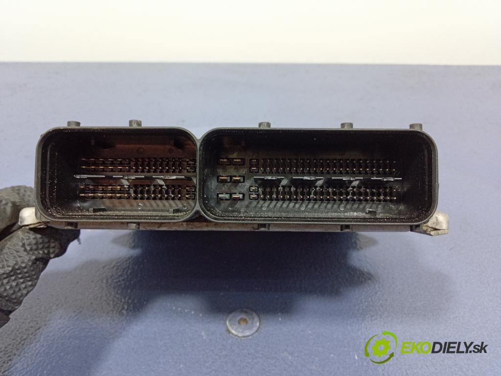 Fiat Punto 2012 riadiaca jednotka Motor: 51918365