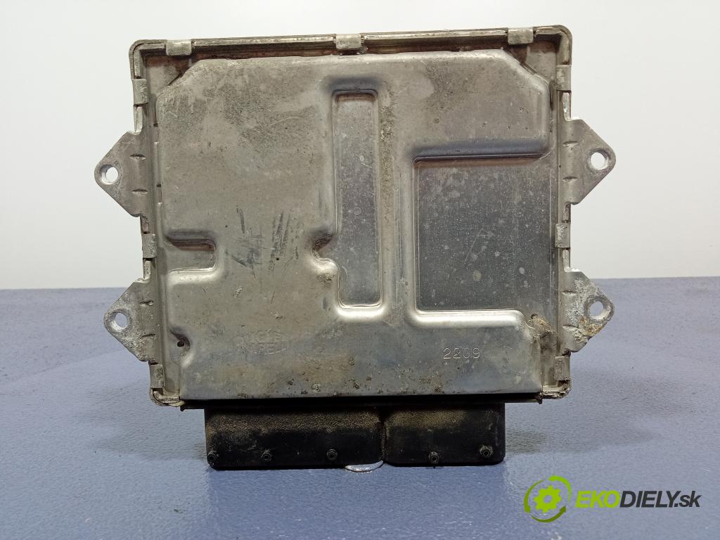 Fiat Punto 2012 riadiaca jednotka Motor: 51918365