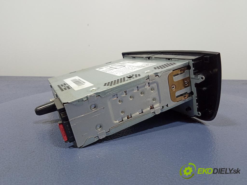 Fiat Punto 2012 Radio I Navigácia: 7355539210