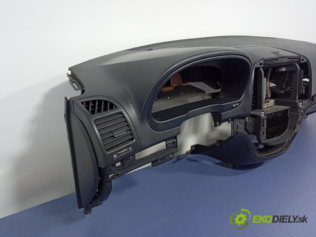 Hyundai Santa fe 2007 kokpit,pristrojová doska 01