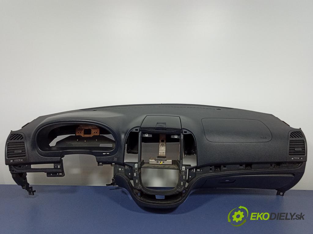 Hyundai Santa fe 2007 kokpit,pristrojová doska 01