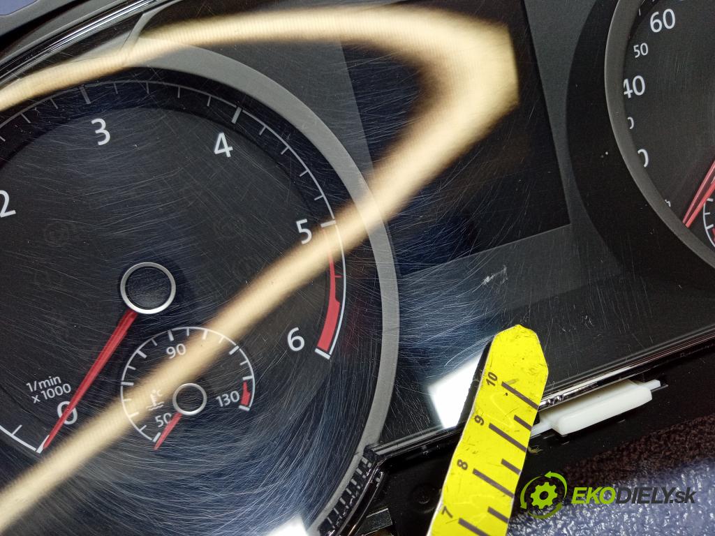 Vw Golf 2016 prístrojovka/ budíky 517920751B