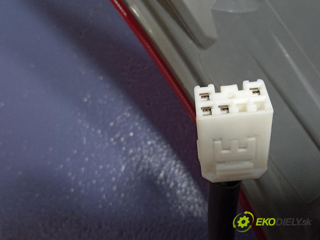 Hyundai I30 2012 svetlo / reflektor zad Prava: Vonkajsia: 01