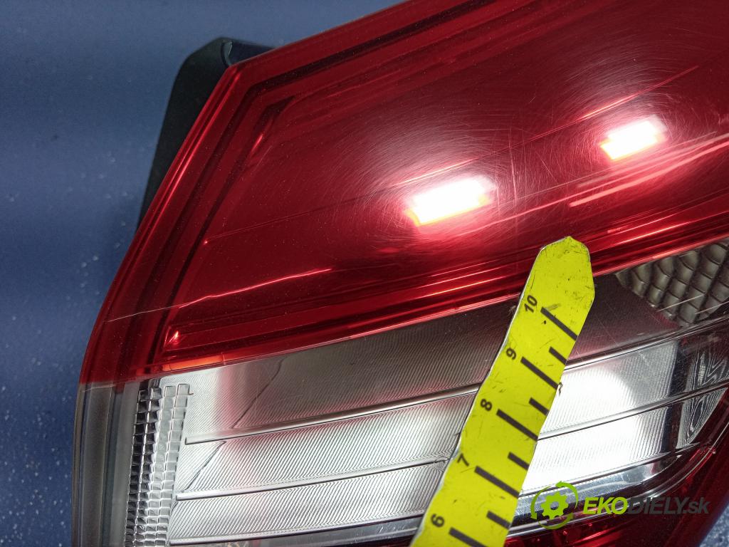 Hyundai I30 2012 svetlo / reflektor zad Prava: Vonkajsia: 01