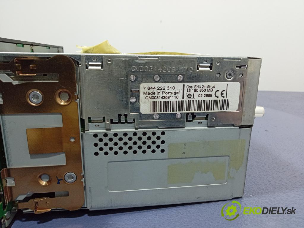 Opel Vectra 2004 Radio I Navigácia: 13190853