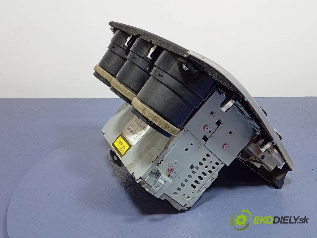 Mazda 6 2007 Radio I Navigácia: CQ-EM4570AK