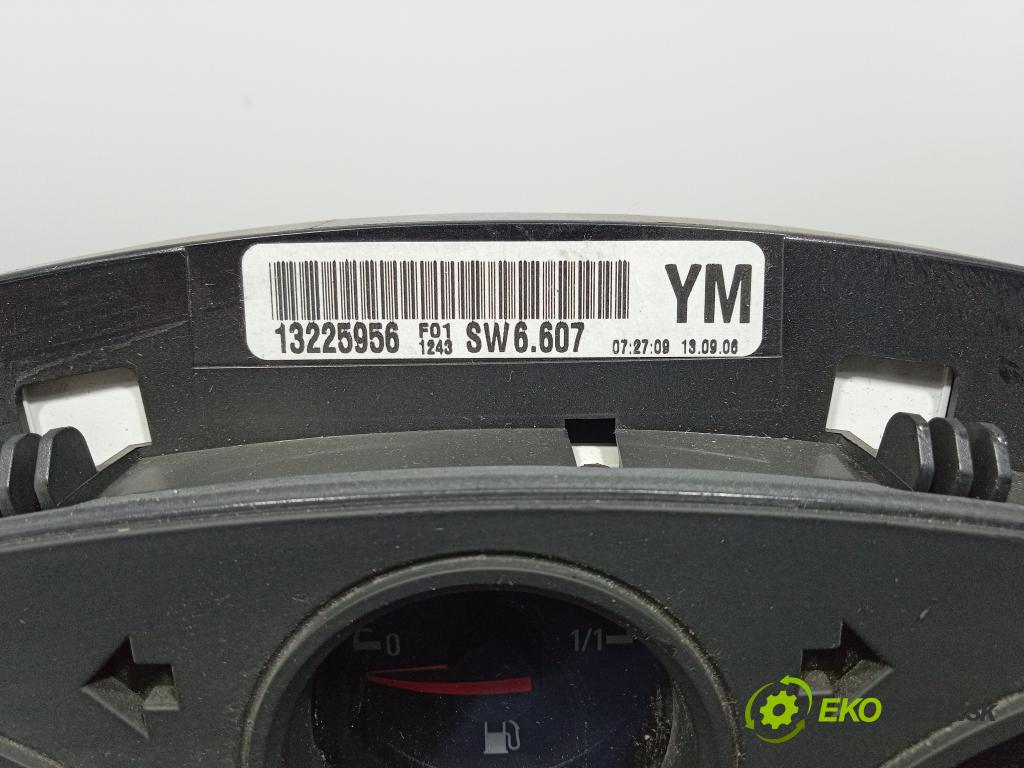 Opel Astra 2006 prístrojovka/ budíky 13225956