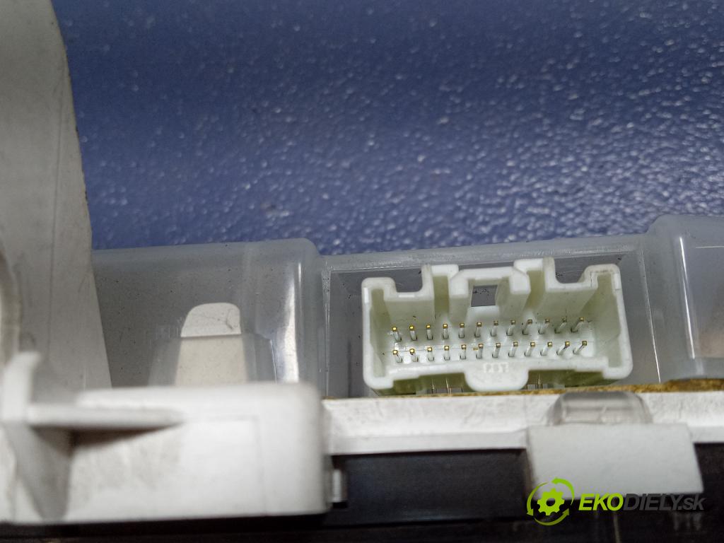 Mazda 5 2007 riadiaca jednotka Motor: 275800-6671