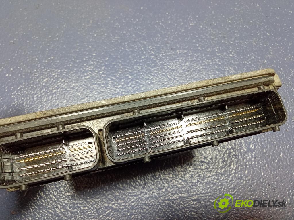 Mazda 6 2012 riadiaca jednotka Motor: PE6E18881E