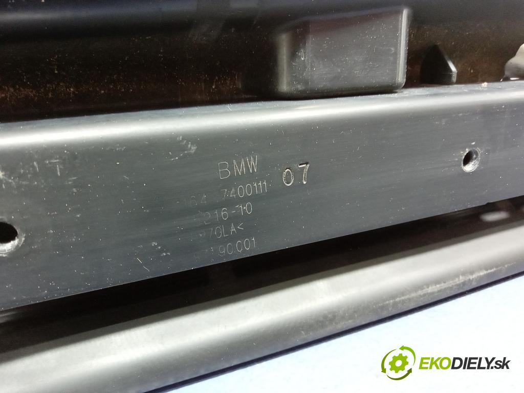 Bmw X3 2020 výztuha Čelní / stěna Přední 7400111