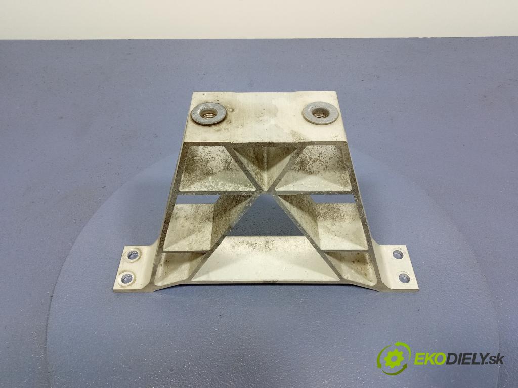 Bmw X3 2020 výztuha Čelní / stěna Přední 7391460