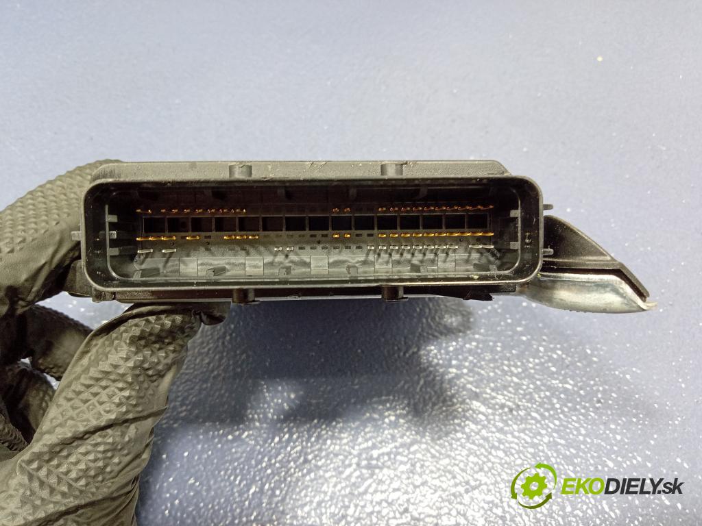 Skoda Kodiaq 2019 kokpit,pristrojová doska 566857007A