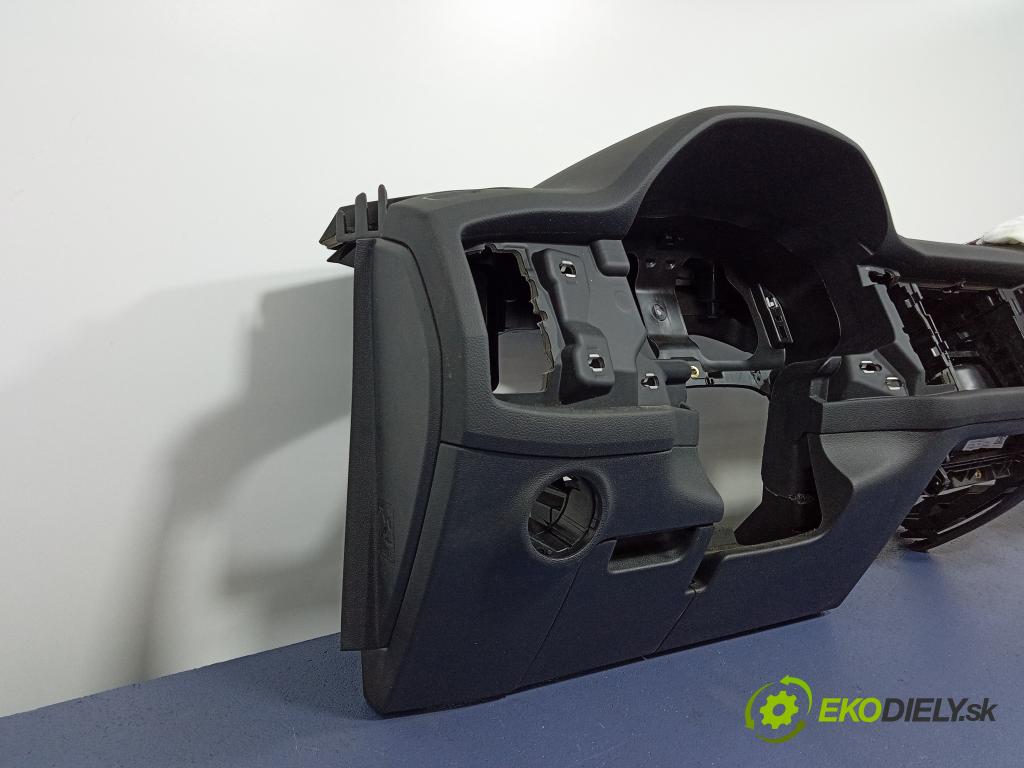 Skoda Kodiaq 2019 kokpit,pristrojová doska 566857007A
