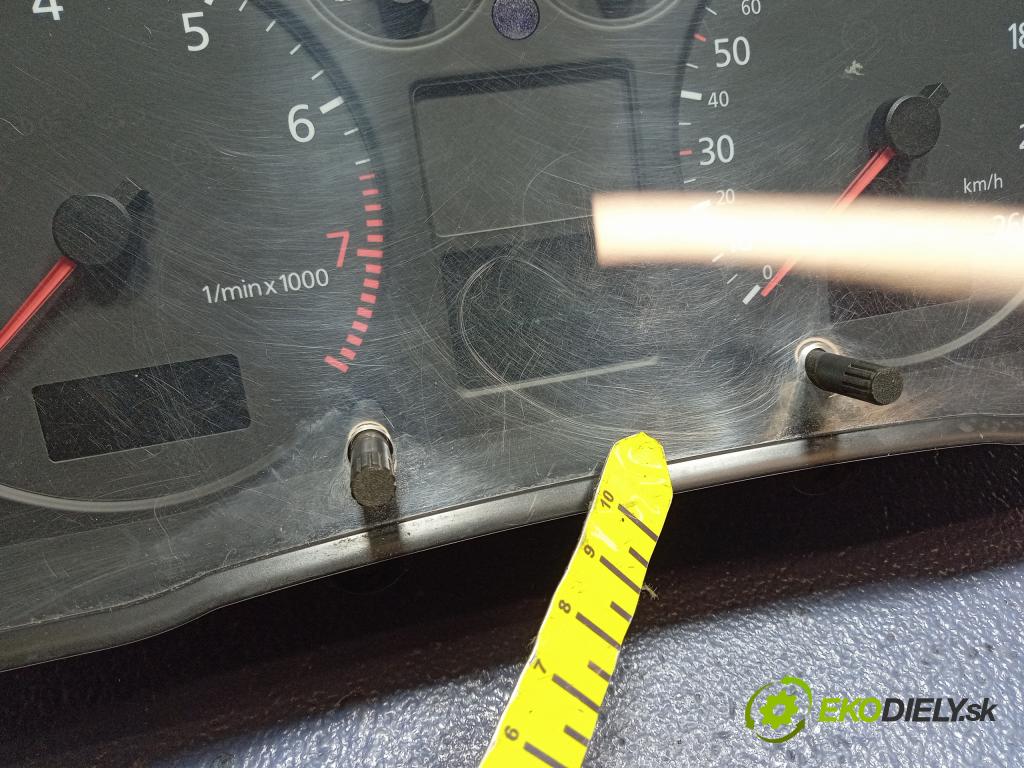 Audi A4 2000 prístrojovka/ budíky 8D0920901D