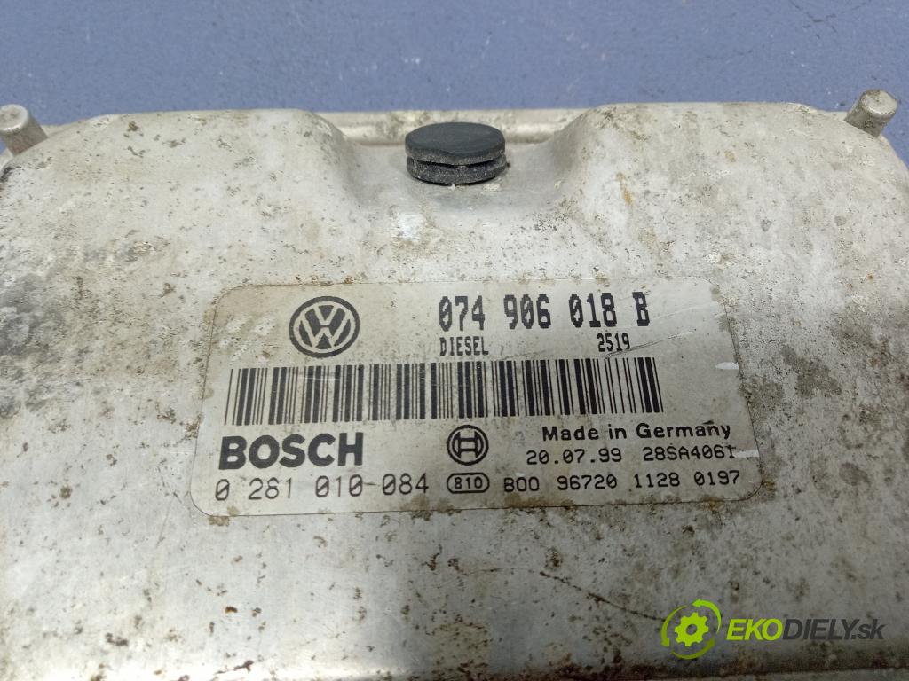 Vw Transporter 1999 riadiaca jednotka Motor: 0281010084