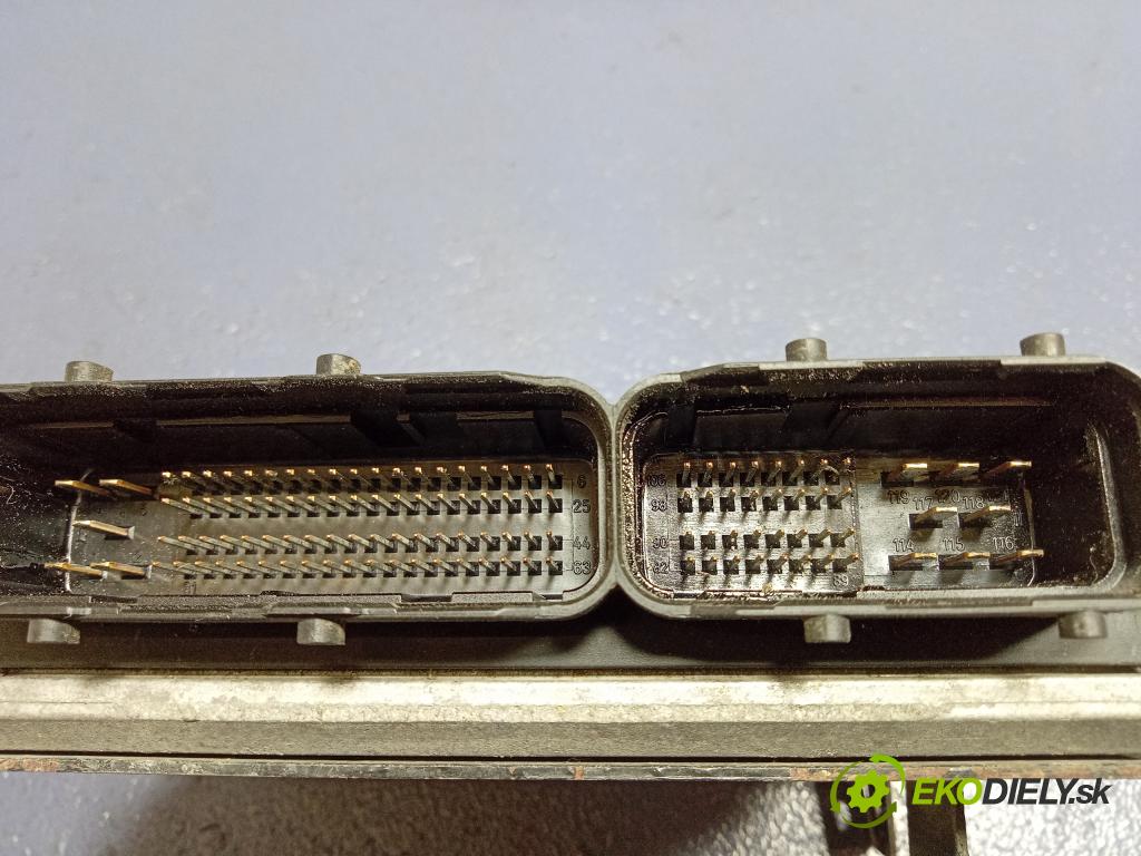 Chrysler Voyager 2003 riadiaca jednotka Motor: 0281010814
