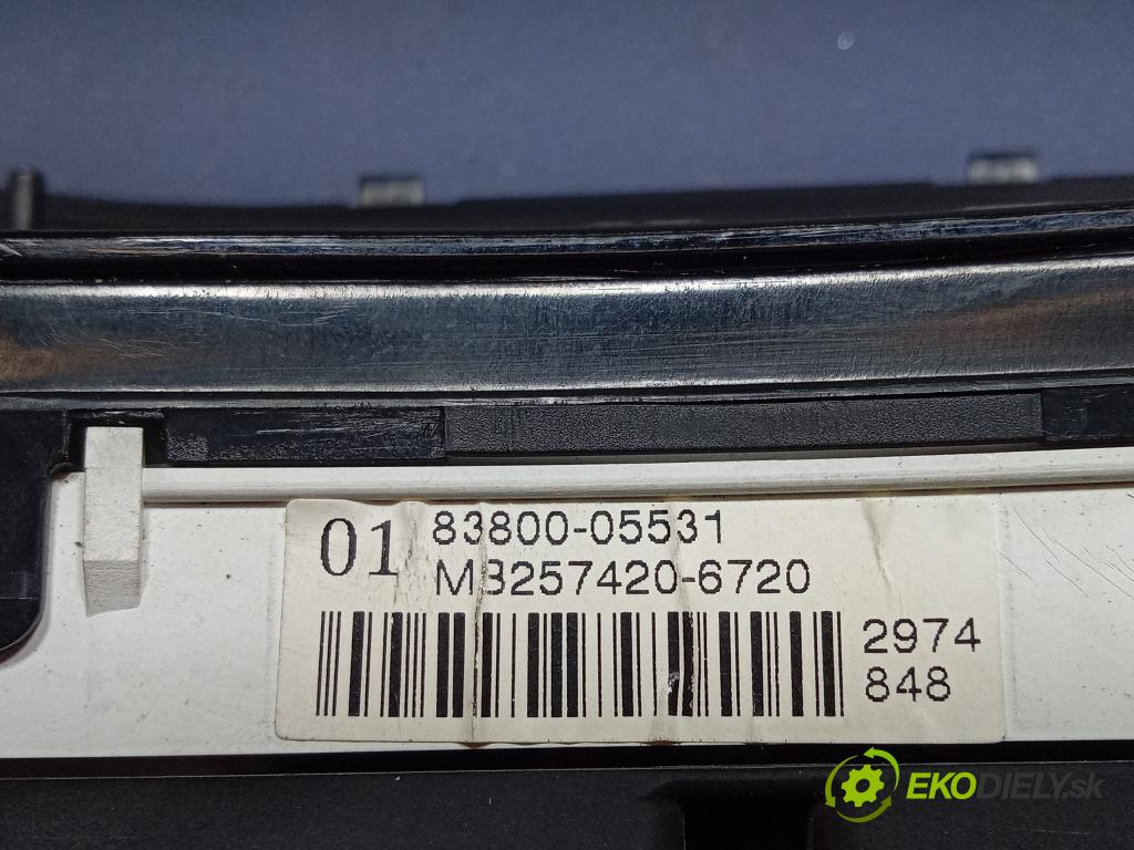 Toyota Avensis 2004 prístrojovka/ budíky 83800-05531