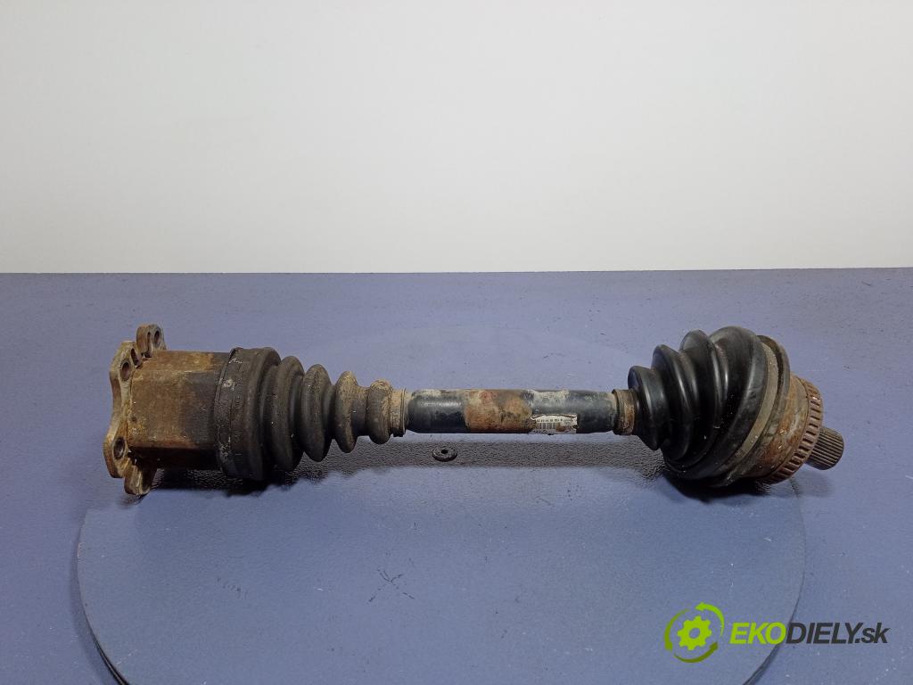 Audi A6 2000 poloos Prava: Predné 01