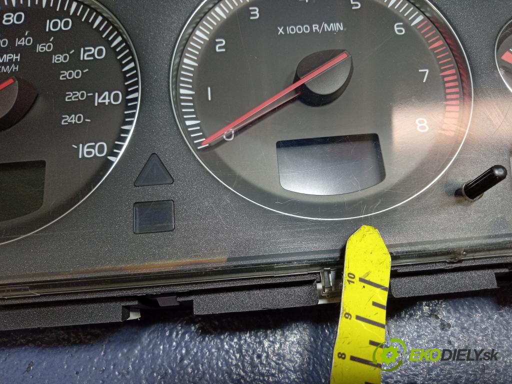Volvo S60 2004 prístrojovka/ budíky 8673802