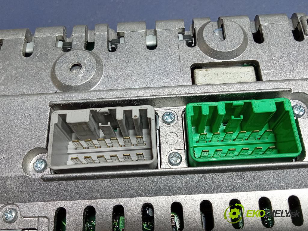 Volvo S60 2004 Radio I Navigácia: 30657700