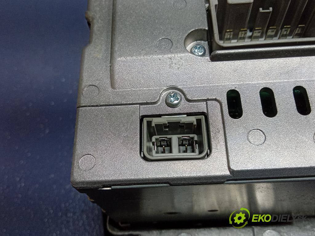 Volvo S60 2004 Radio I Navigácia: 30657700