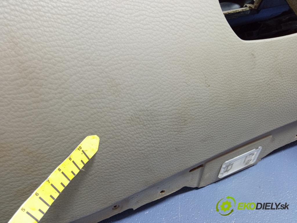 Volvo S60 2004 kokpit,pristrojová doska 01