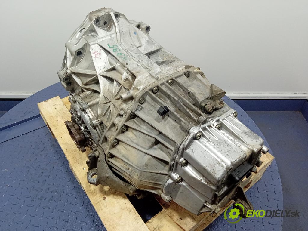 Audi A6 1998 prevodovka Výbava: Automatický: 01