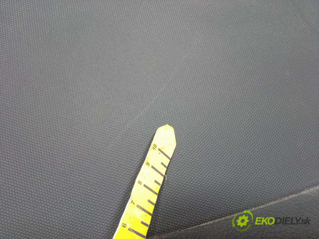 Toyota Corolla verso 2006 kokpit,pristrojová doska 89170-0F032