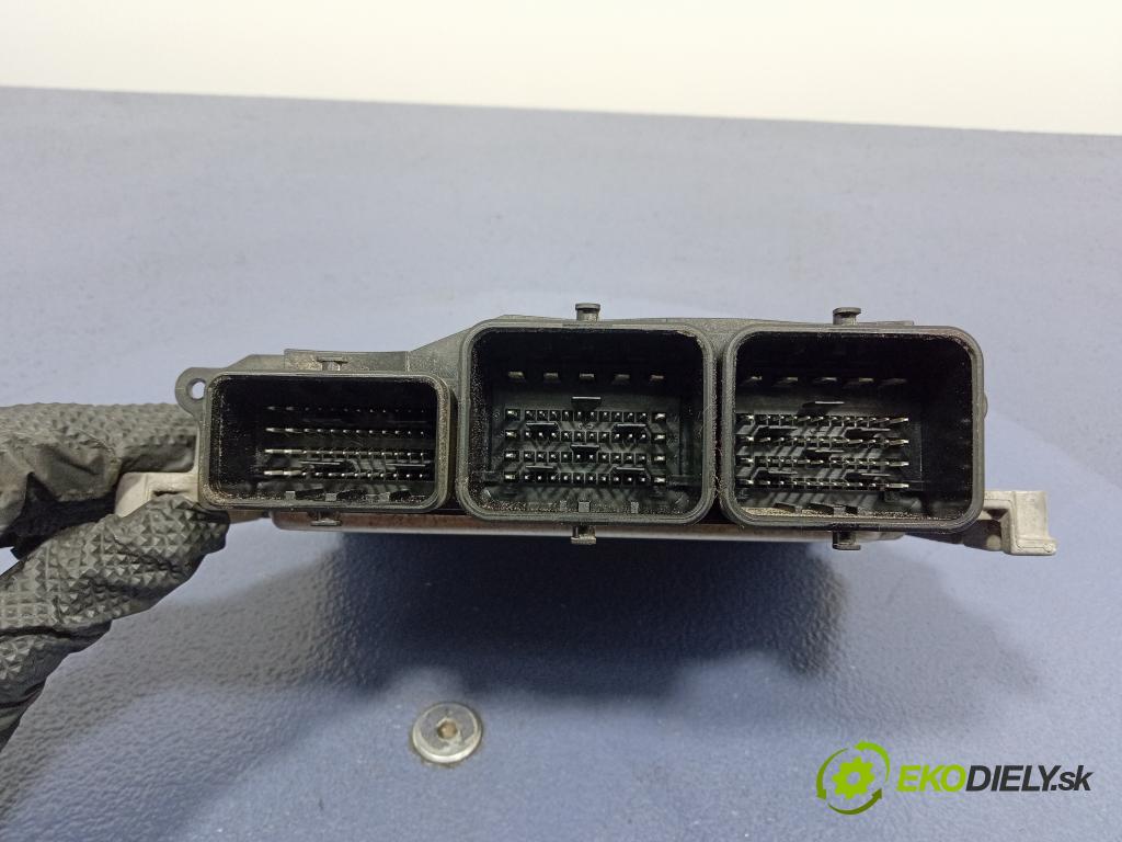 Ford Fiesta 2012 riadiaca jednotka Motor: 0281019144