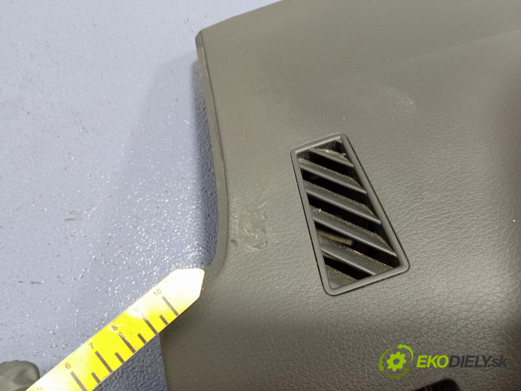 Audi A4 2005 kokpit,pristrojová doska 8E1857003F