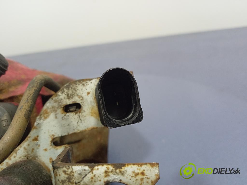 Audi A4 2005 brzdič brzdový Predné Vľavo: ATE 886