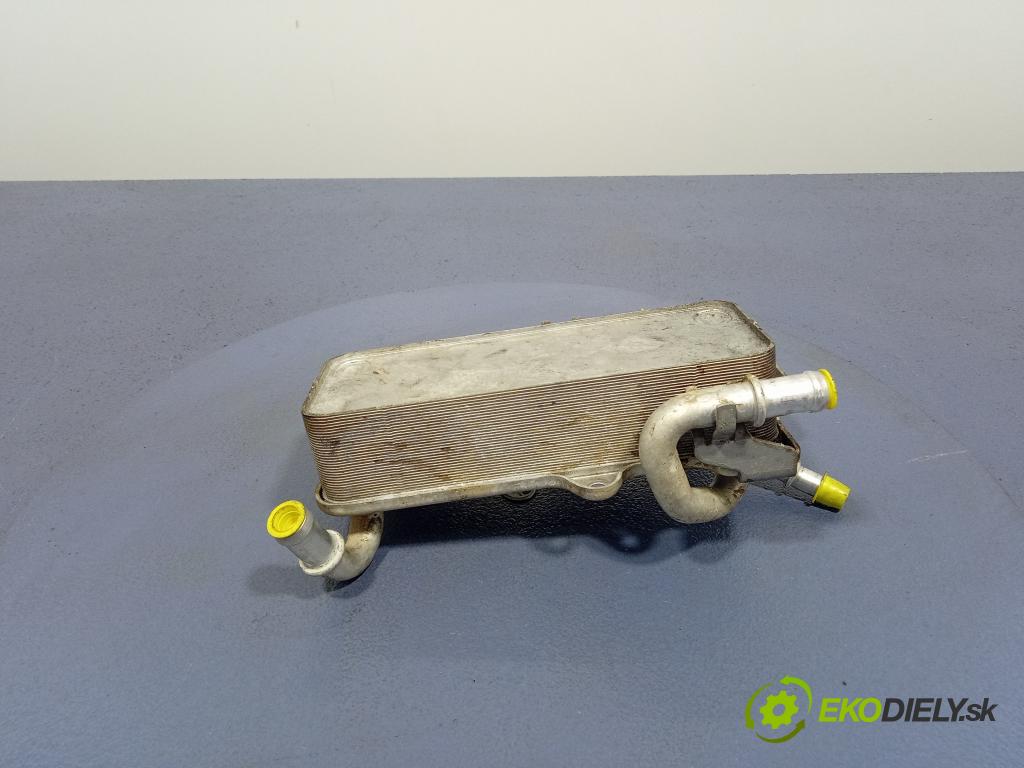 Audi RS Q8 2021 chladič oleja 4M0317021G