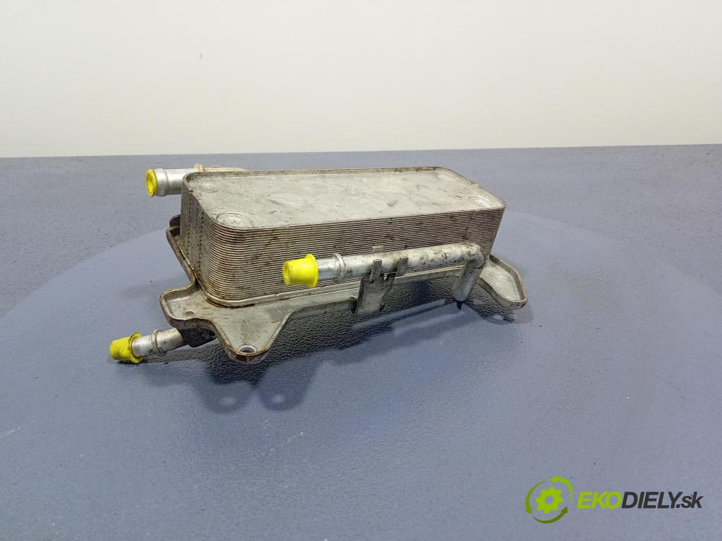 Audi RS Q8 2021 chladič oleja 4M0317021G