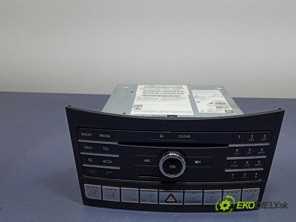 Mercedes Cls 2014 Radio I Navigácia: A2189002506