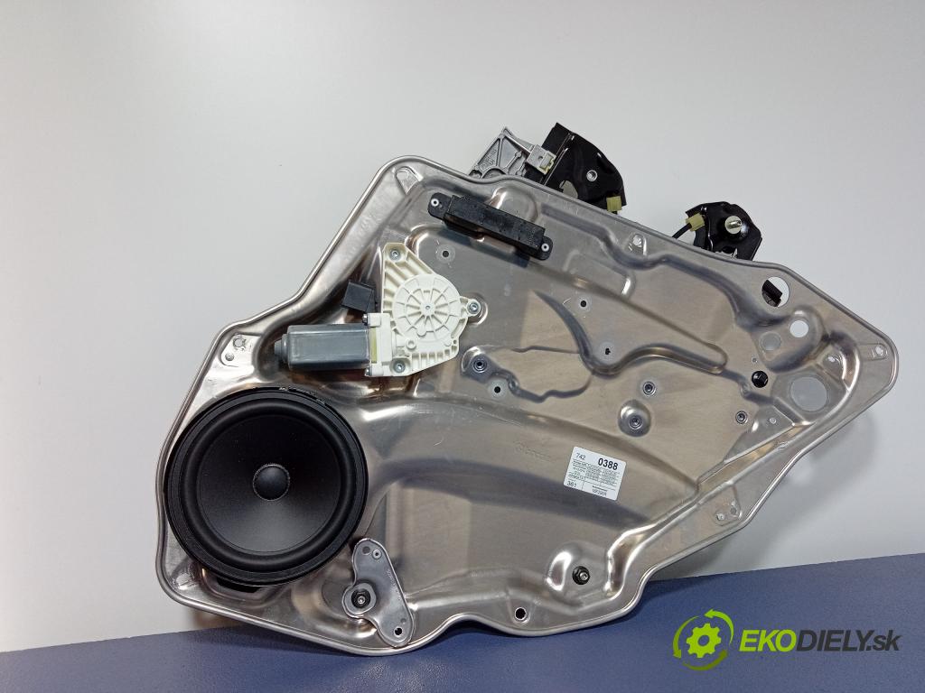 Mercedes Cls 2014 mechanismus stahování Sklenka: Zad: v pravo: 01