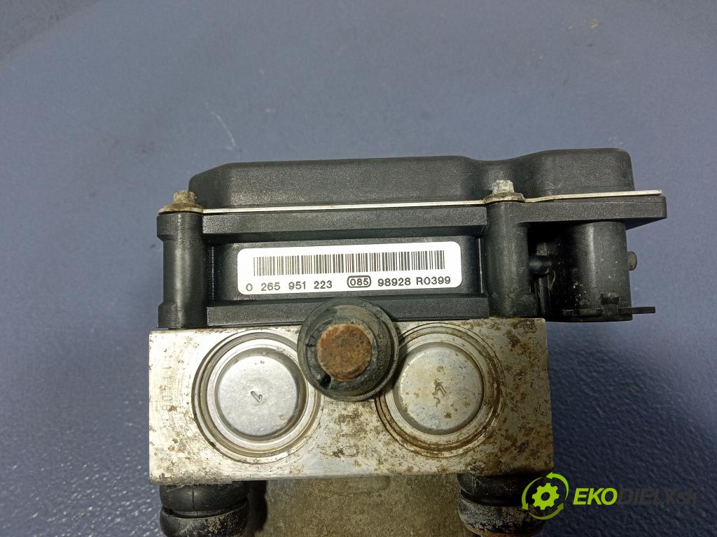 Nissan Qashqai 2009 čerpadlo ABS x 0265951223