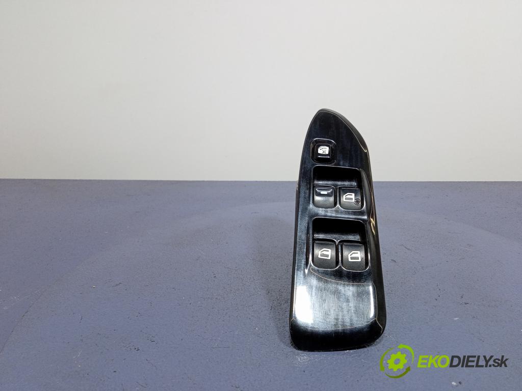 Mitsubishi Lancer 2004 prepínač Okná: MR587878