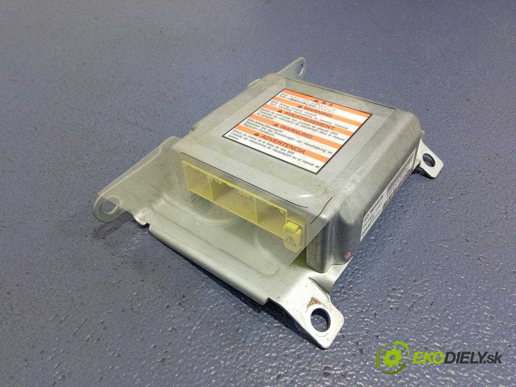 Subaru Forester 2007 kokpit,pristrojová doska 98221SA140