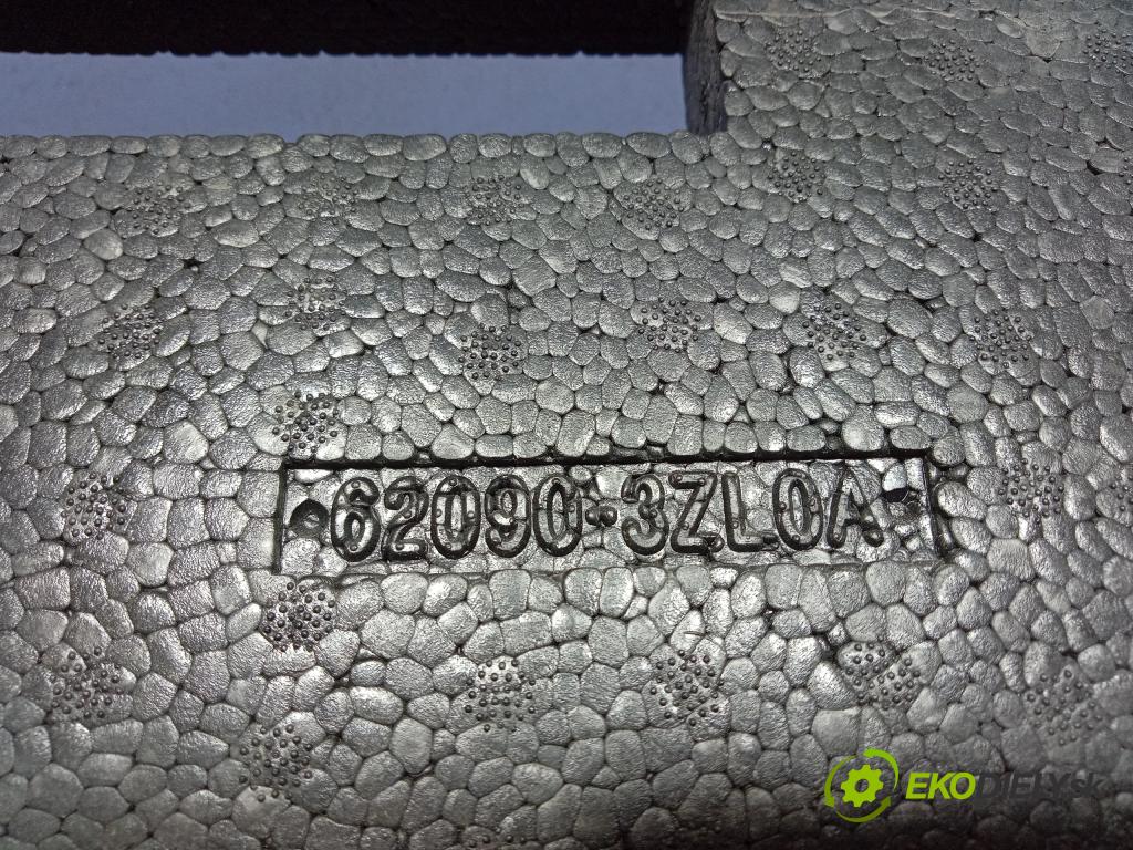 Nissan Pulsar 2015 nárazník před 620903ZL0A