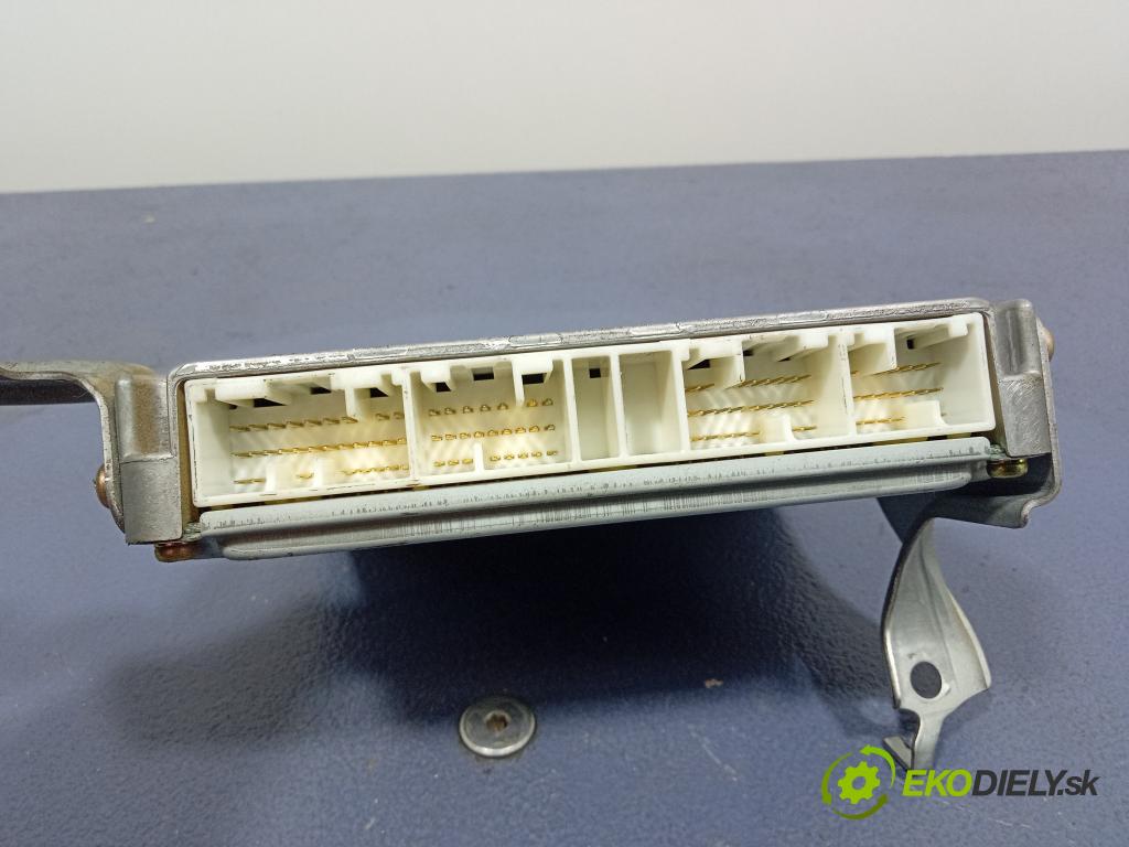 Toyota Avensis verso 2005 riadiaca jednotka Motor: 89661-44360