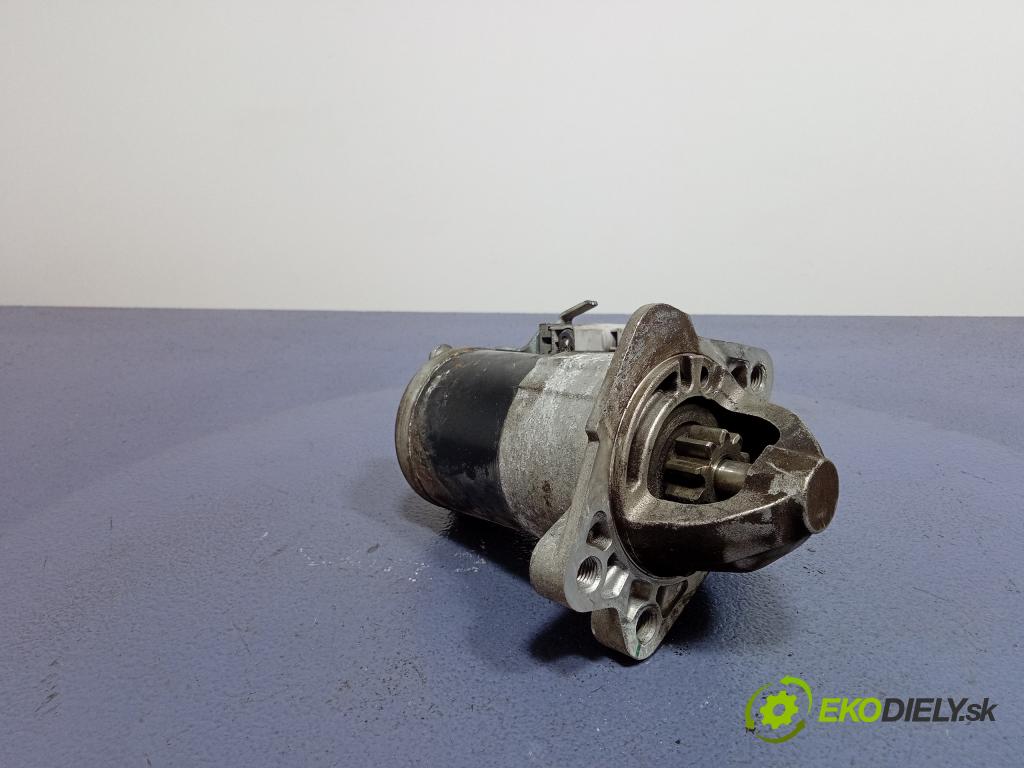 Mazda 3 2010 štartér M000T33371