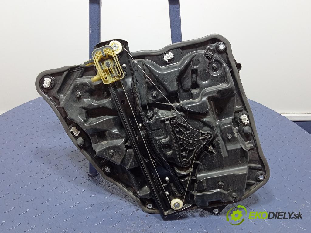Bmw Seria 5 2017 mechanismus stahování Sklenka: Zad: v pravo: 7365168