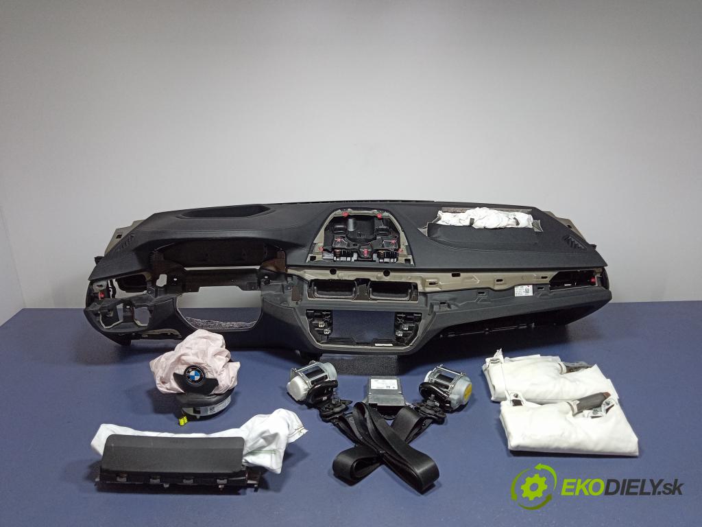 Bmw Seria 5 2017 kokpit,pristrojová doska 68413647
