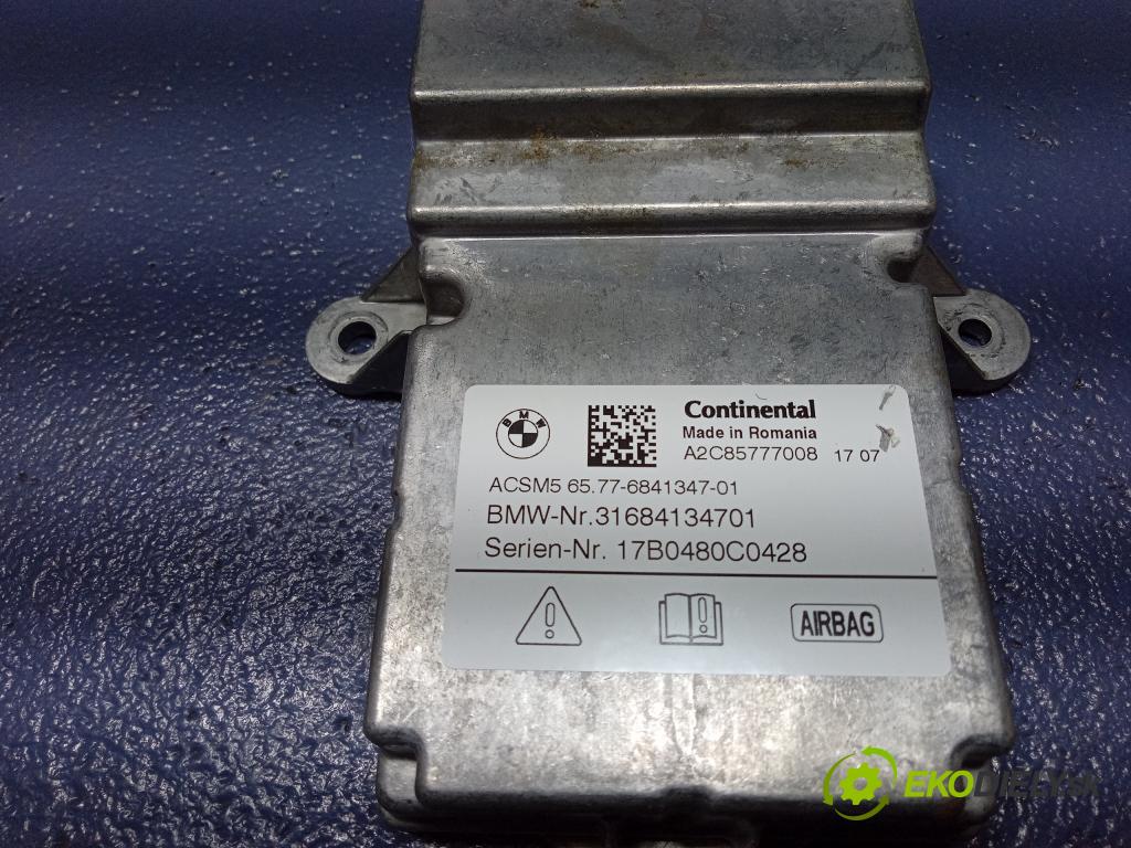 Bmw Seria 5 2017 kokpit,pristrojová doska 68413647